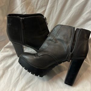 Ankle boots